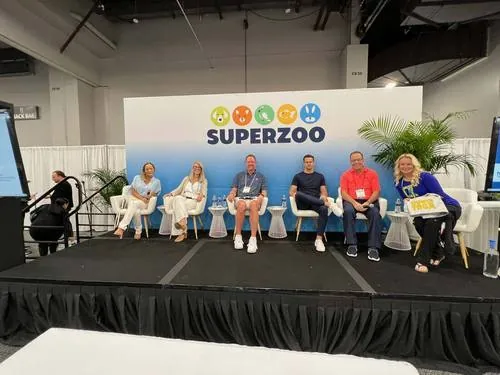 SuperZoo panel